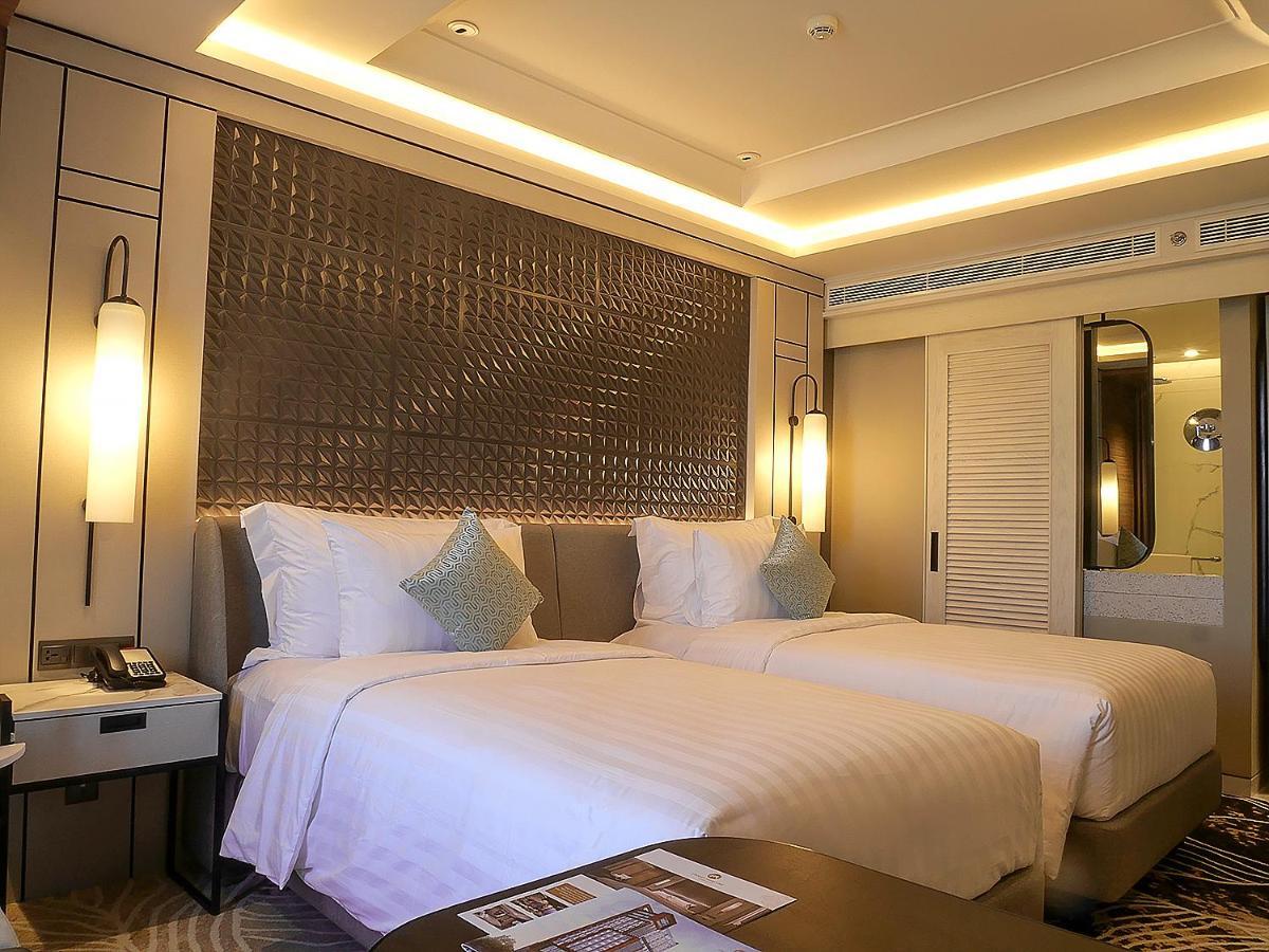 Deluxe Twin Room with City View